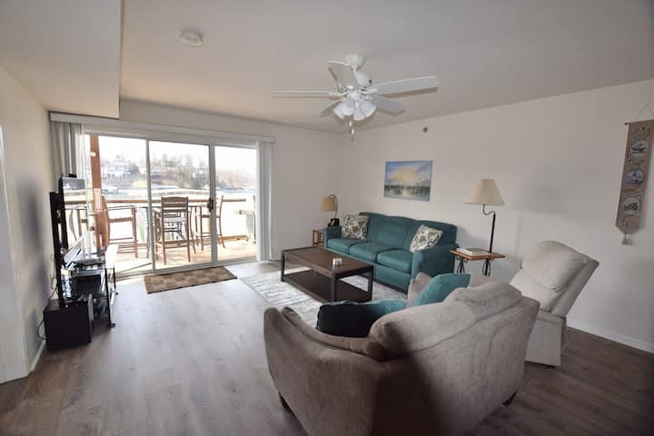 2 Bedroom (Sleeps 8) - Unit 613
