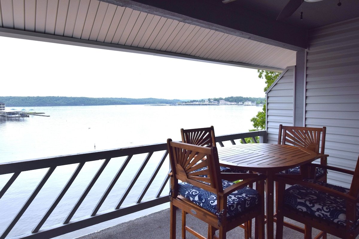 2 Bedroom (Sleeps 4) - Golden Reef A305