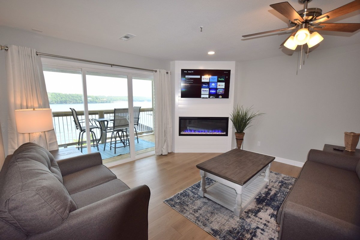 2 Bedroom (Sleeps 4) - Unit 10210